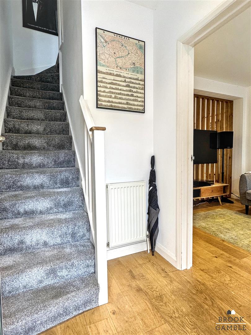 2 Bedroom House. Melbourne Road in Eastbourne,  4